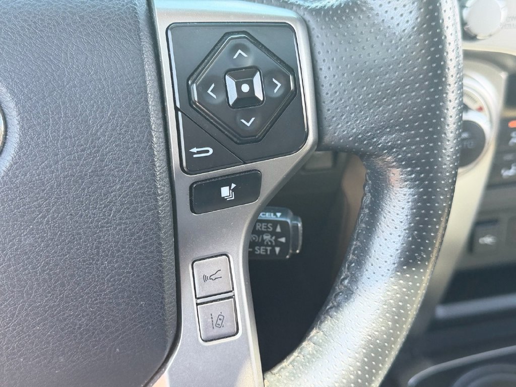 Used 2024 Toyota 4Runner Limited AWD/4WD image 31