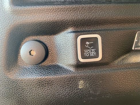 Used 2023 Jeep Grand Cherokee L Limited w/ Trailer Tow Group (B) image 14