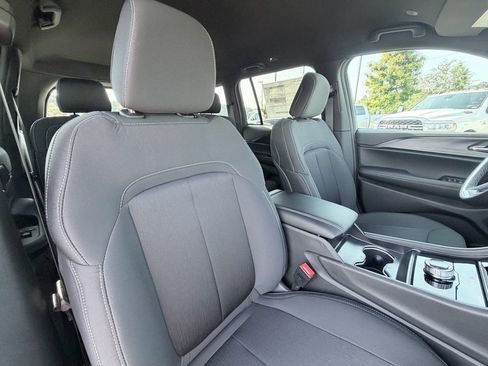 New 2026 Jeep Grand Cherokee Laredo RWD image 24