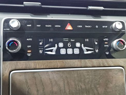 Used 2025 Genesis GV80 3.5T Advanced image 31