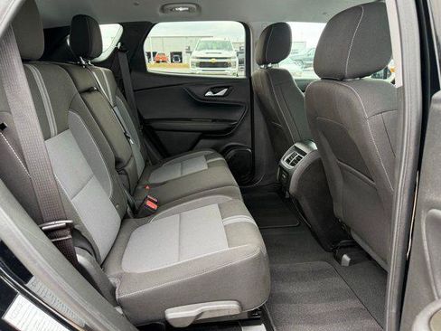 Used 2025 Chevrolet Blazer LT image 4