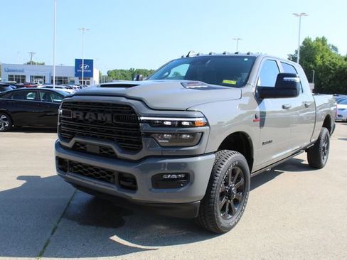 New 2026 RAM 2500 Laramie AWD/4WD image 1