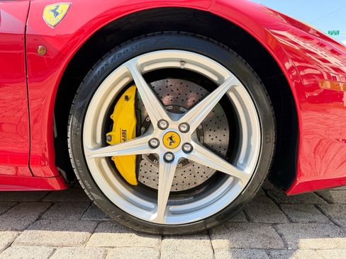 Used 2011 Ferrari 458 Italia Coupe RWD image 31