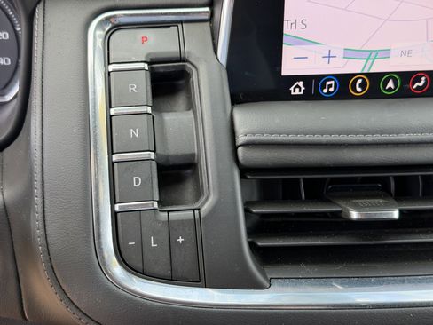 Used 2021 Chevrolet Tahoe Z71 w/ Luxury Package image 29