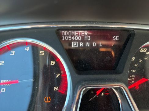 Used 2016 GMC Acadia SLE image 8