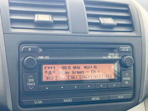 Used 2012 Toyota RAV4 4WD V6 w/ Upgrade Value Pkg image 16