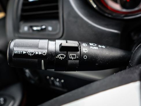 Used 2019 Dodge Grand Caravan GT image 26