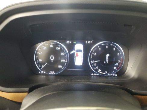 Used 2017 Volvo S90 T6 Inscription w/ Vision Package image 26