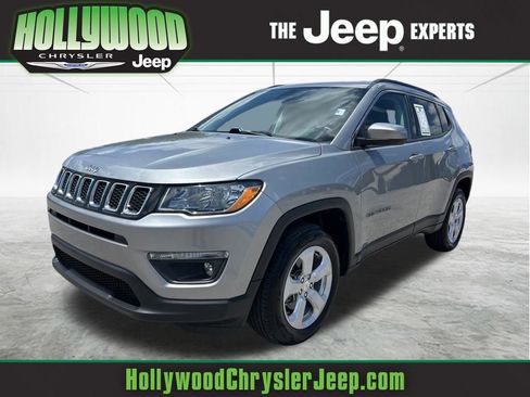 Certified 2021 Jeep Compass Latitude w/ Convenience Group AWD/4WD image 1