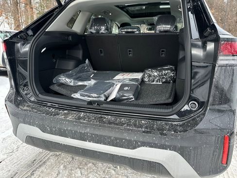 New 2026 Volkswagen Tiguan SE image 15