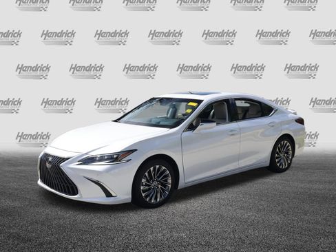 Certified 2024 Lexus ES 300h Ultra Luxury w/ Accessory Package (Z2) FWD image 5