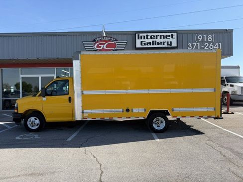Used 2022 GMC Savana 3500 Extended w/ Power Convenience Package image 5
