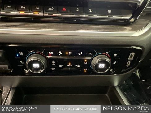 Used 2022 Chevrolet Silverado 1500 LTZ AWD/4WD image 33