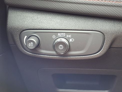 Used 2025 Chevrolet TrailBlazer RS w/ Driver Confidence Package image 9