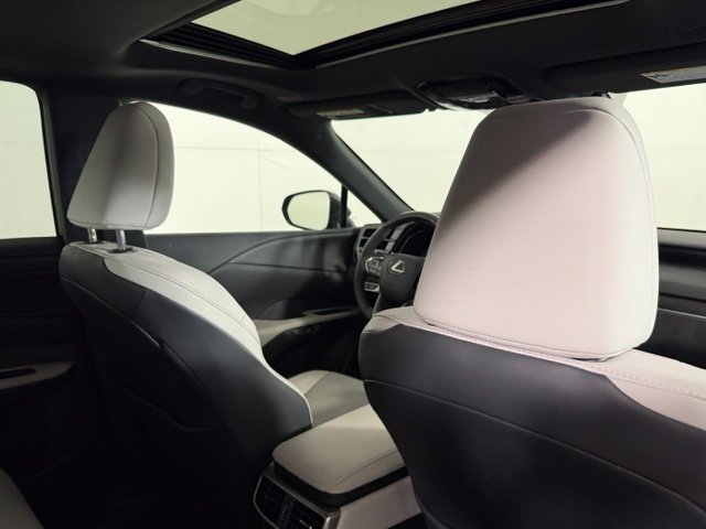 Used 2025 Lexus RX 350 Premium w/ Convenience Package FWD image 28