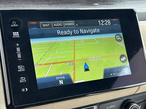 Certified 2018 Honda Clarity Touring image 21