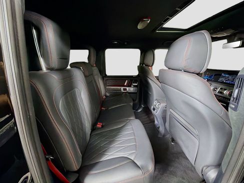 Used 2025 Mercedes-Benz G 63 AMG 4MATIC image 30