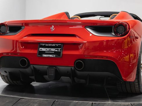 Used 2016 Ferrari 488 Spider image 79