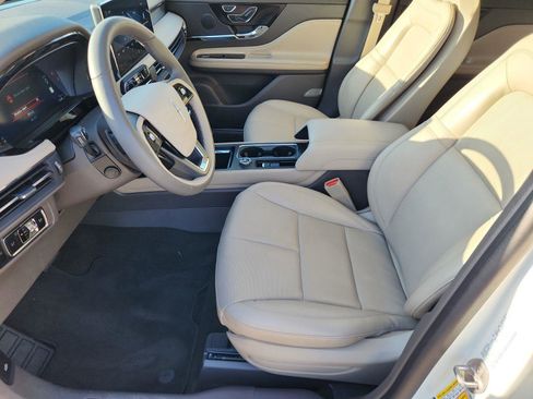 Used 2024 Lincoln Corsair FWD w/ Equipment Group 101A image 10