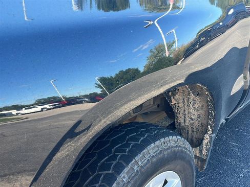 Used 2021 Chevrolet Silverado 1500 LT image 16