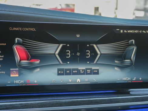 Certified 2023 BMW 740i image 26