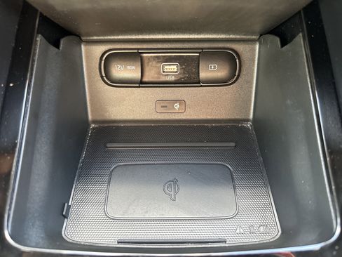 Used 2022 Kia Telluride SX w/ SX Prestige Package image 17