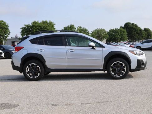 Used 2021 Subaru Crosstrek 2.5i Sport w/ Moonroof Package AWD/4WD image 7