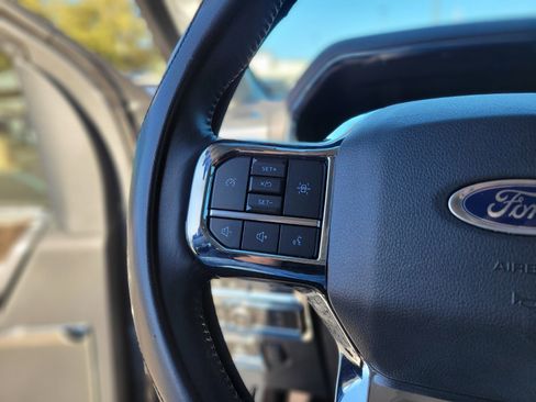 Certified 2022 Ford F150 Lariat w/ FX4 Off-Road Package image 27