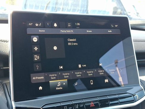 Used 2024 Jeep Compass Latitude w/ Convenience Group image 16