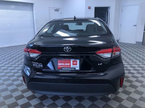 Used 2025 Toyota Corolla LE image 13