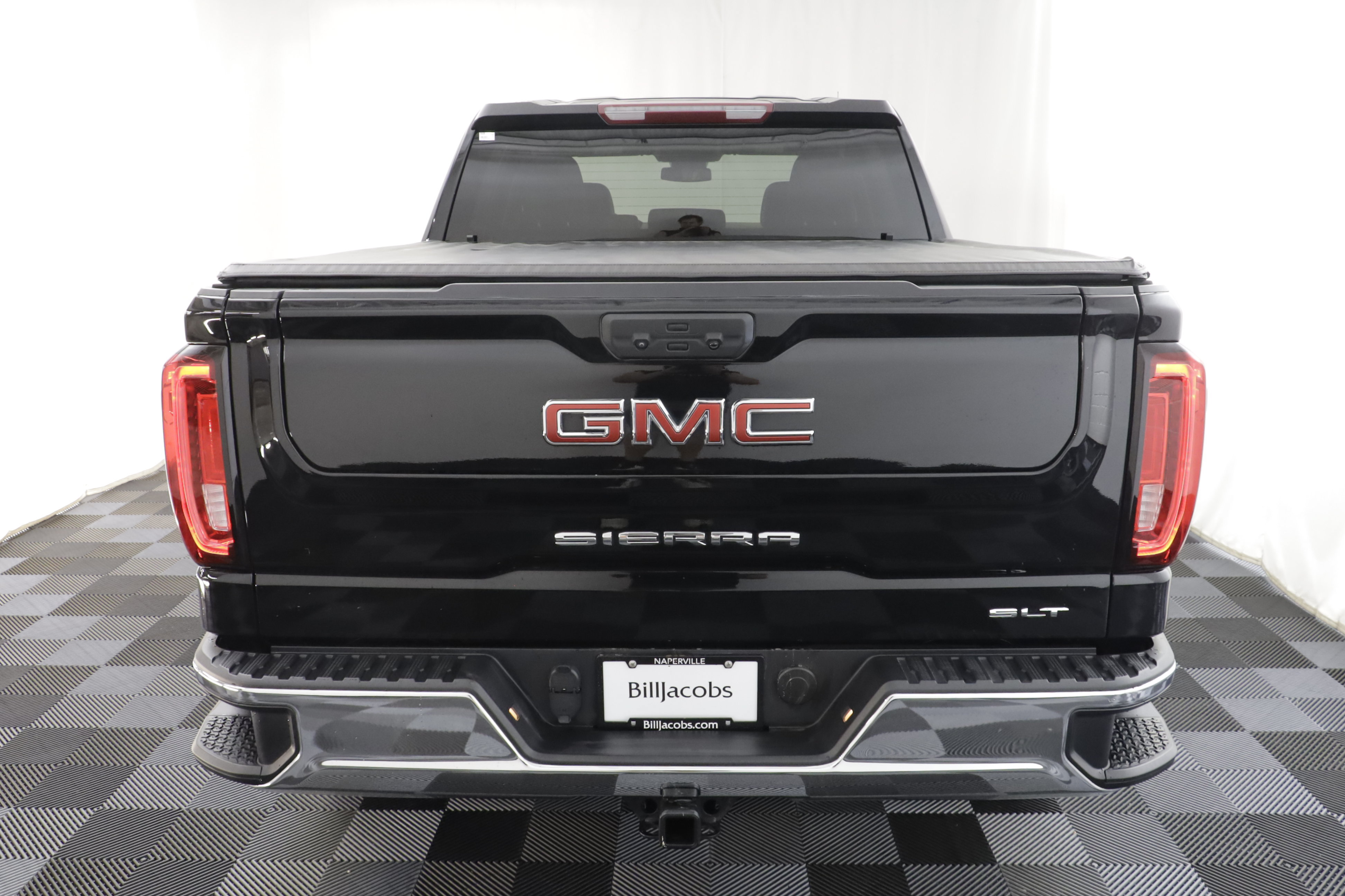 Used 2024 GMC Sierra 1500 SLT AWD/4WD image 19