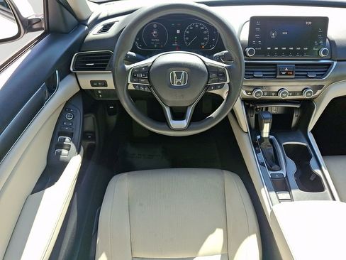 Used 2018 Honda Accord LX image 11