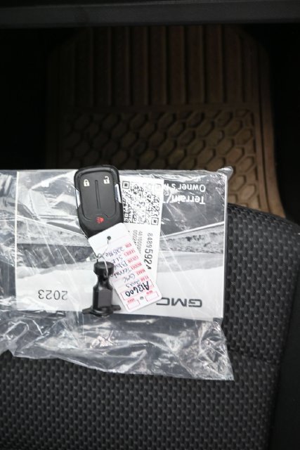 Used 2023 GMC Terrain SLE AWD/4WD image 11
