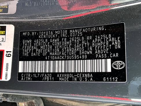 Used 2025 Toyota Camry SE image 28