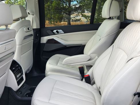 New 2026 BMW X7 xDrive40i image 12