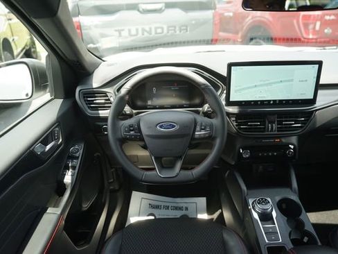 Used 2025 Ford Escape ST-Line w/ Tech Pack #1 FWD image 21