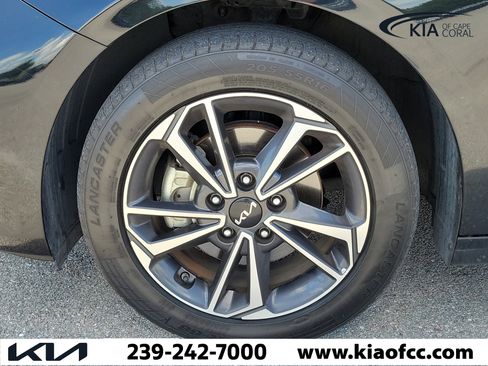 Used 2024 Kia Forte LXS FWD image 9