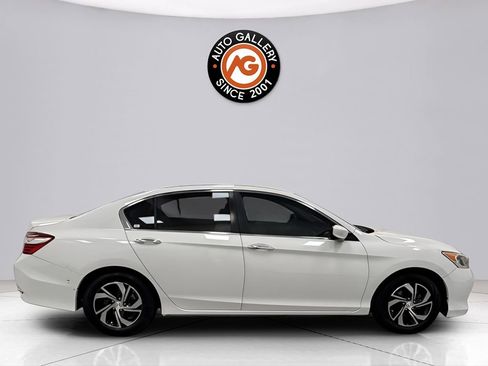 Used 2017 Honda Accord LX image 2