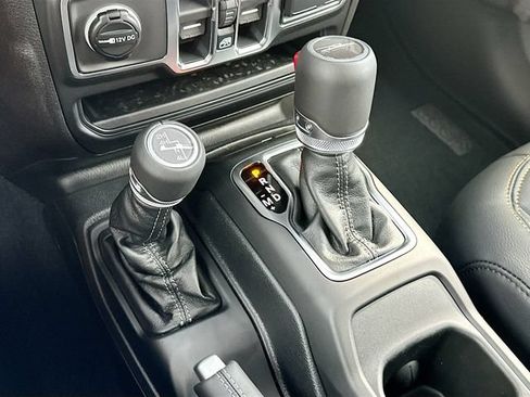 New 2026 Jeep Gladiator Sport AWD/4WD image 12