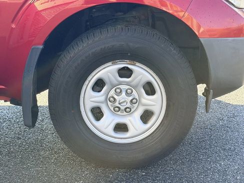 Used 2012 Nissan Frontier S image 25
