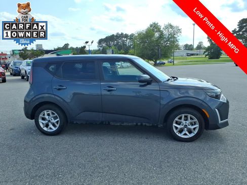 Used 2024 Kia Soul LX w/ Option Group 015 FWD image 6