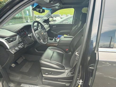 Used 2019 Chevrolet Suburban LT AWD/4WD image 3