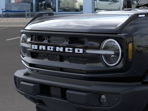 New 2025 Ford Bronco Outer Banks AWD/4WD image 19