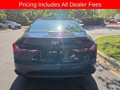 Used 2025 Toyota Camry SE FWD image 7