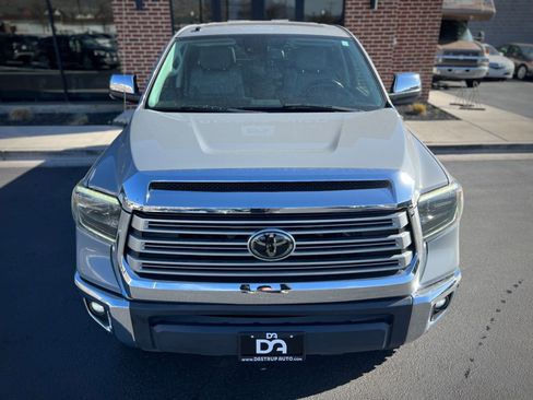 Used 2018 Toyota Tundra Limited w/ Limited Premium Package image 9