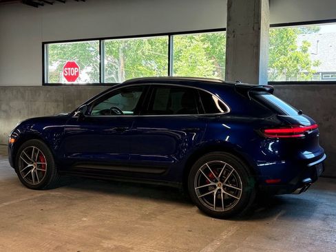Certified 2023 Porsche Macan S AWD/4WD image 2
