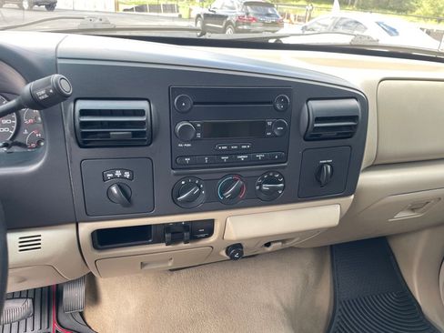 Used 2006 Ford F250 4x4 Crew Cab Super Duty image 13