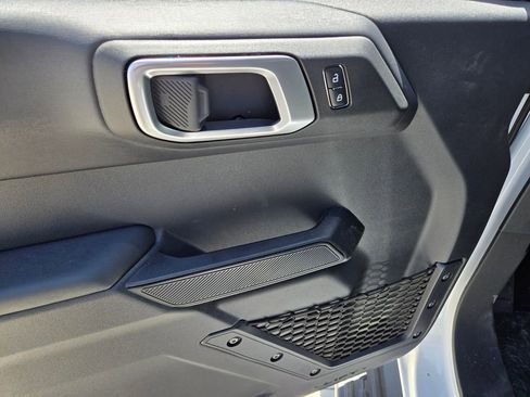 New 2026 Ford Bronco Outer Banks AWD/4WD image 13
