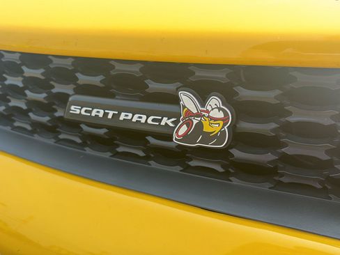 Used 2017 Dodge Charger R/T Scat Pack w/ Dynamics Package RWD image 39