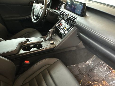 Used 2025 Lexus IS 500 image 16